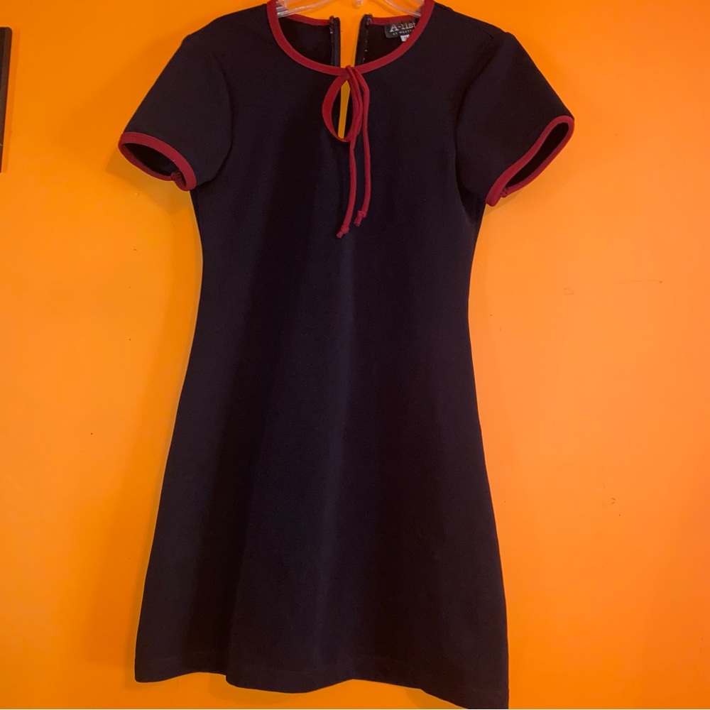 slim t-shirt dress with burgundy-red trim on top